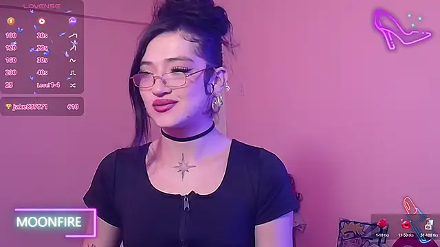 Snapshot of moonfiredancer chatting on November 21, 11:09 am moonfiredancer online show from November 21, 11:09 am