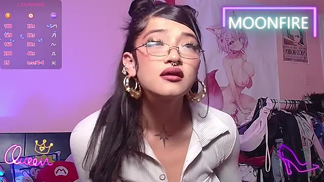 Snapshot of moonfiredancer chatting on January 8, 12:38 am moonfiredancer online show from January 8, 12:38 am