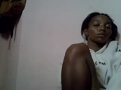 Snapshot of ElianeHot chatting on February 25, 12:38 pm ElianeHot online show from February 25, 12:38 pm
