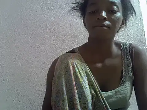 Snapshot of ElianeHot chatting on March 19, 7:49 pm ElianeHot online show from March 19, 7:49 pm