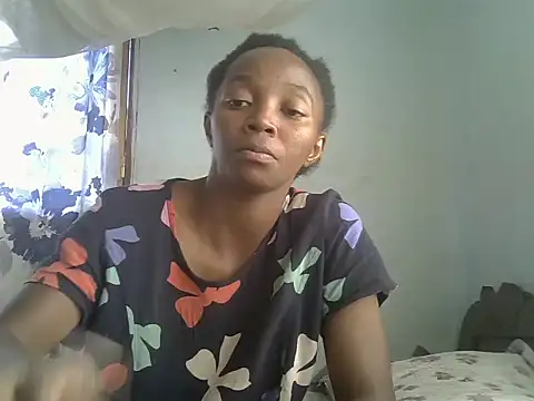 ElianeHot online show from June 14, 1:01 pm