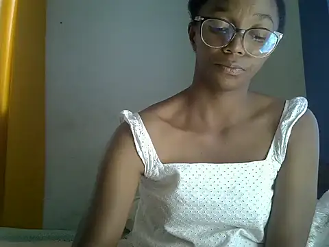 ElianeHot online show from July 17, 10:12 am