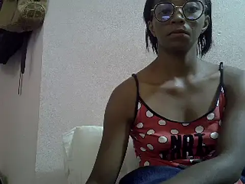 Snapshot of ElianeHot chatting on February 22, 7:45 am ElianeHot online show from February 22, 7:45 am