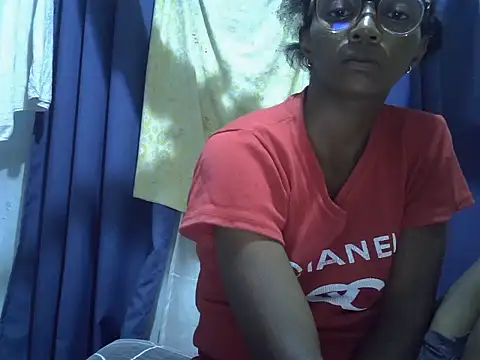 ElianeHot online show from April 2, 6:58 pm