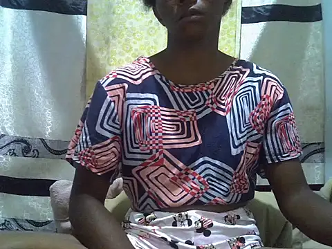 ElianeHot online show from December 3, 6:40 pm