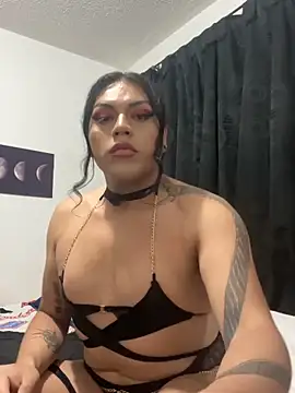 Snapshot of Ariana_Rodriguez_ chatting on June 19, 9:31 pm Ariana Rodriguez online show from June 19, 9:31 pm