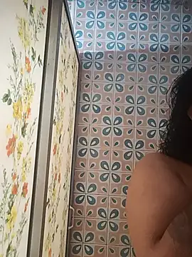 Snapshot of Alisteresa_ chatting on July 5, 11:22 pm Alisteresa online show from July 5, 11:22 pm