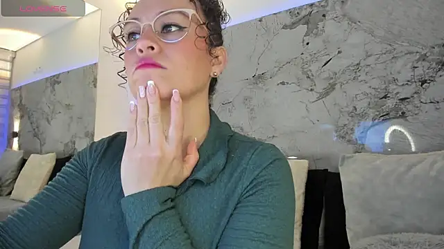 LIZ HOLMES online show from December 20, 10:51 am