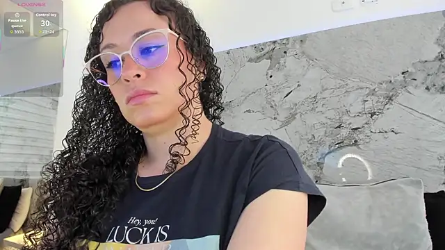 LIZ HOLMES online show from December 18, 11:58 am