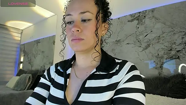 Snapshot of LIZ_HOLMES chatting on October 7, 10:49 am LIZ HOLMES online show from October 7, 10:49 am