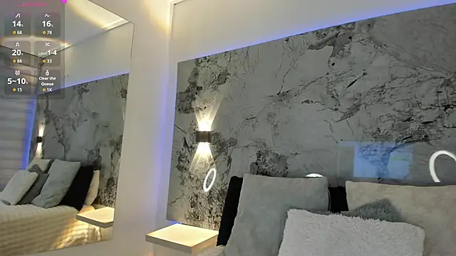 LIZ HOLMES online show from November 14, 11:03 am