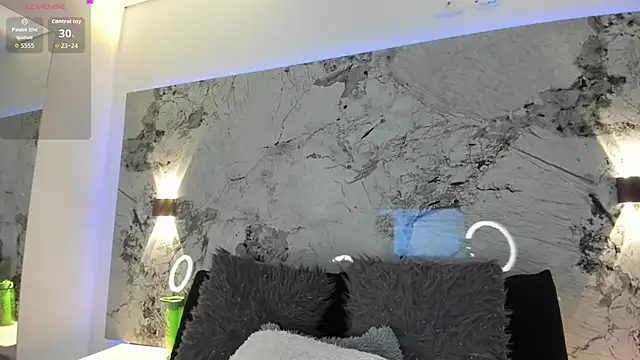 LIZ HOLMES online show from October 24, 10:25 am