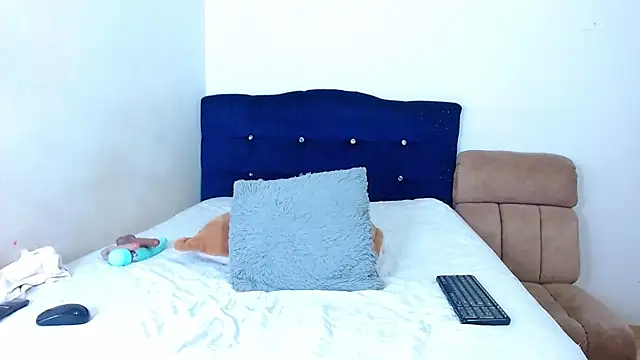 Snapshot of katarinademon chatting on December 17, 9:09 pm katarinademon online show from December 17, 9:09 pm