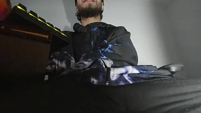 s sven03 online show from October 31, 1:46 am