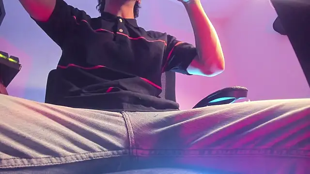 s sven03 online show from December 3, 12:12 am