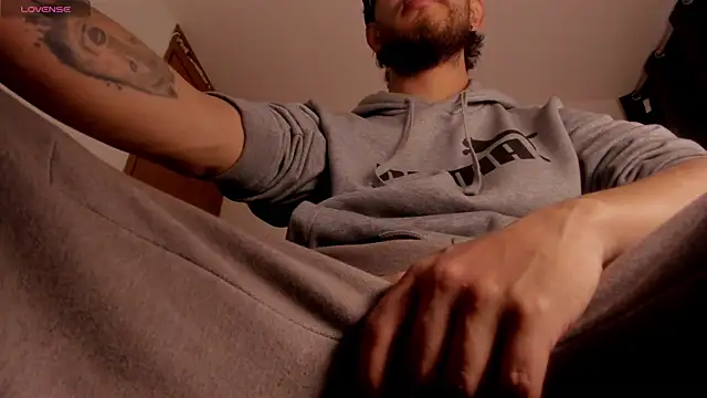 s sven03 online show from April 2, 10:55 am