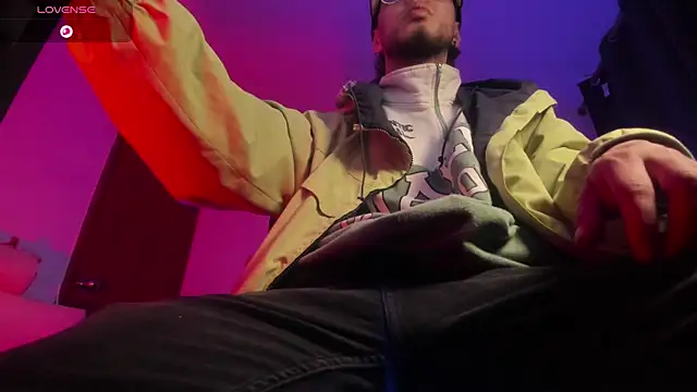 s sven03 online show from December 19, 1:42 am