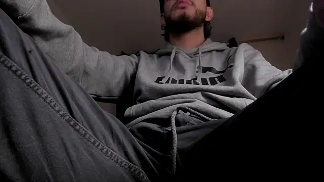 s sven03 online show from June 18, 11:43 pm