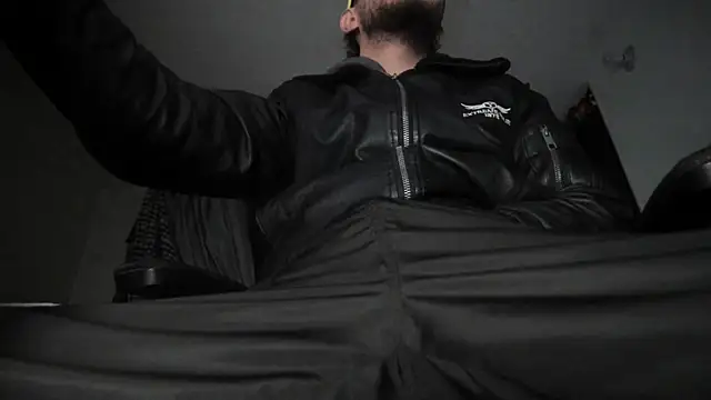 s sven03 online show from September 18, 8:06 am