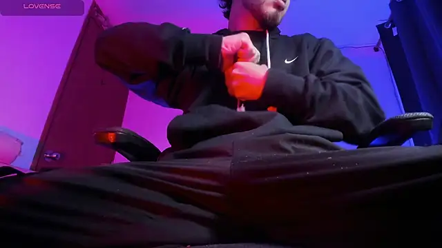 s sven03 online show from December 16, 7:45 am