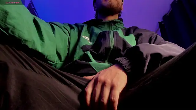 s sven03 online show from March 4, 8:22 am