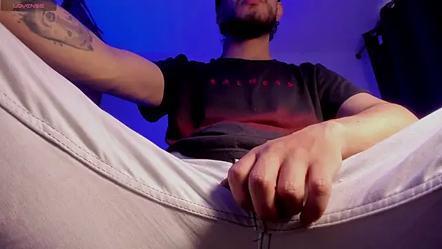 s sven03 online show from March 6, 10:49 pm