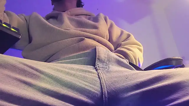 s sven03 online show from December 4, 4:55 am