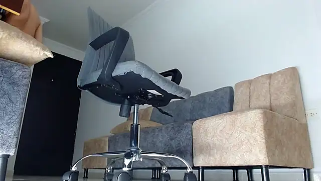 Valenn rey online show from March 6, 7:31 pm