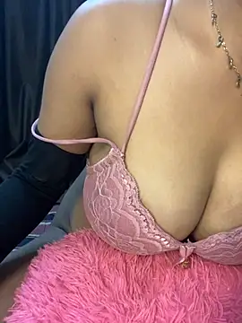 Snapshot of Mia_656 chatting on October 31, 12:24 pm Mia 656 online show from October 31, 12:24 pm