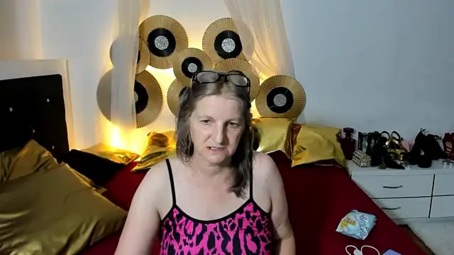 Lilly hott online show from September 11, 9:04 pm