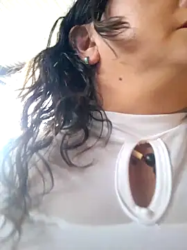 Vivianmature online show from March 28, 6:31 pm