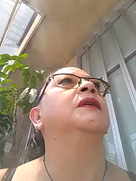 Vivianmature online show from March 15, 4:03 pm