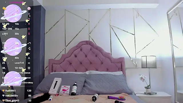 Snapshot of Rubi_Sky chatting on February 4, 7:40 am Rubi Sky online show from February 4, 7:40 am