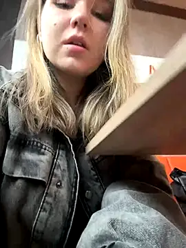 PumaShyXD online show from September 27, 11:38 am