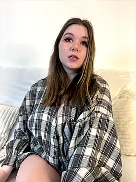 PumaShyXD online show from November 17, 10:30 am