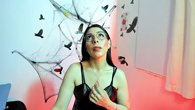 Snapshot of AdelleLennox_cg chatting on November 5, 3:04 pm AdelleLennox cg online show from November 5, 3:04 pm