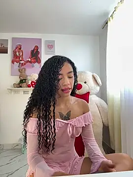 pretty pettite online show from May 17, 3:34 pm