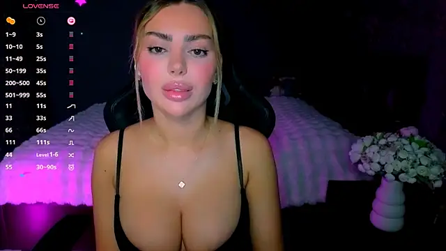 babyleilaa online show from June 4, 8:02 pm