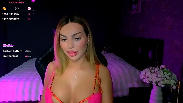 babyleilaa online show from March 16, 9:50 pm