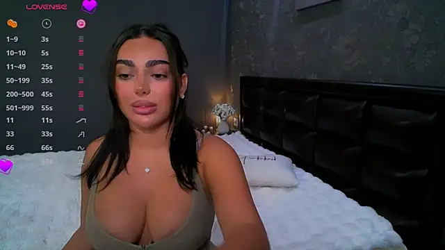 babyleilaa online show from September 17, 4:09 pm