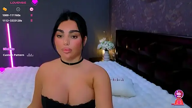 babyleilaa online show from October 13, 7:48 pm