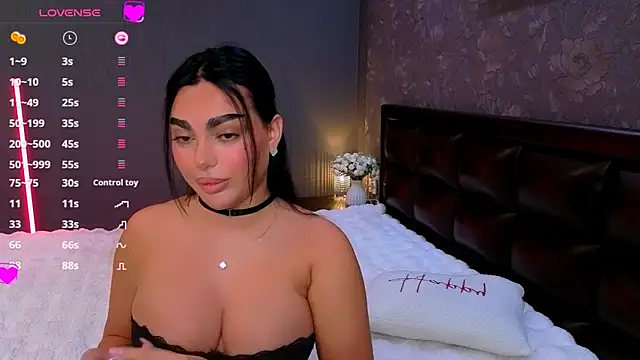 babyleilaa online show from September 30, 9:10 pm