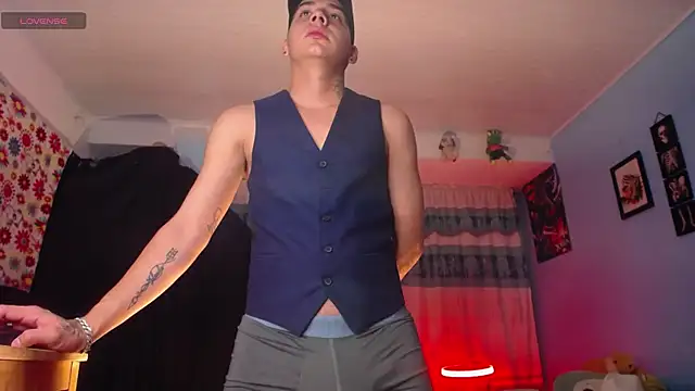 Snapshot of mexican_cum chatting on May 9, 1:42 am mexican cum online show from May 9, 1:42 am