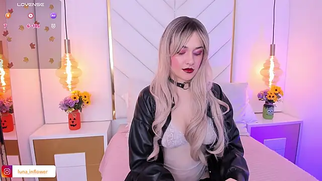 Flor delunaa online show from October 27, 12:39 pm