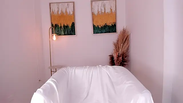 Snapshot of Adria_ross chatting on June 16, 12:38 pm Adria ross online show from June 16, 12:38 pm