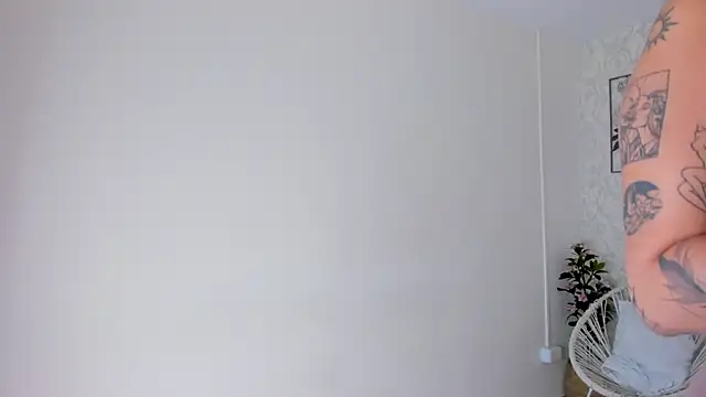 Adria ross online show from October 31, 12:24 pm