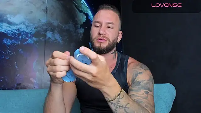 delessandro world online show from March 30, 1:29 am