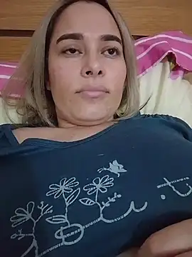Snapshot of Amelia1_ chatting on June 12, 2:42 am Amelia1 online show from June 12, 2:42 am