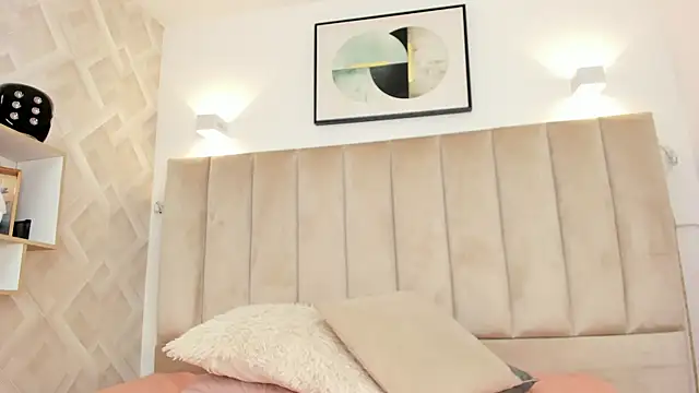 Anniie Queen online show from March 21, 3:08 am