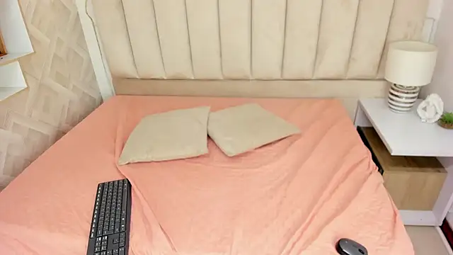 Anniie Queen online show from December 23, 3:17 am